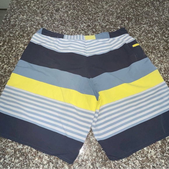 Patagonia Mens Board shorts - Picture 2 of 7